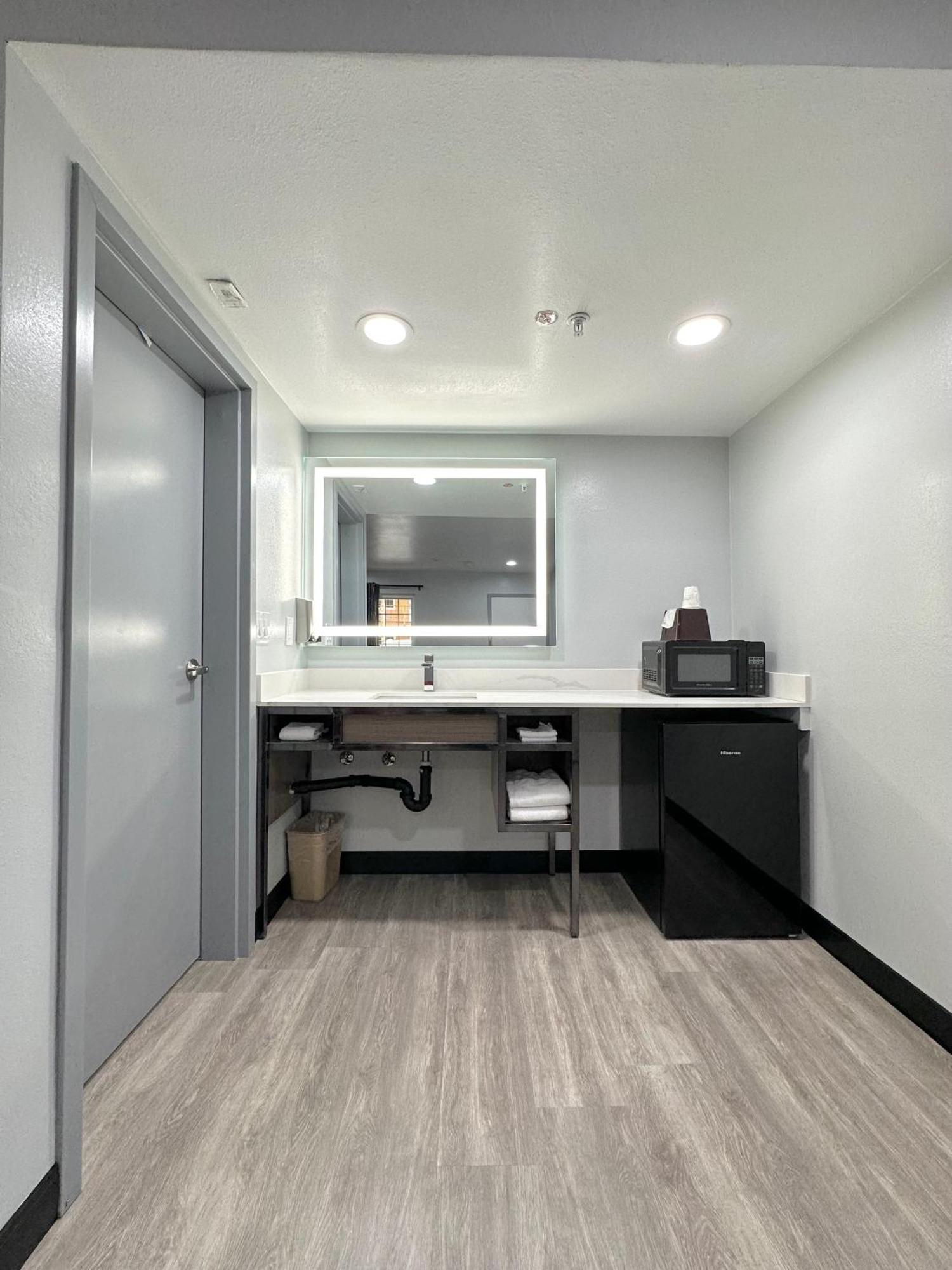 Express Inn & Suites Ontario Airport Eksteriør bilde